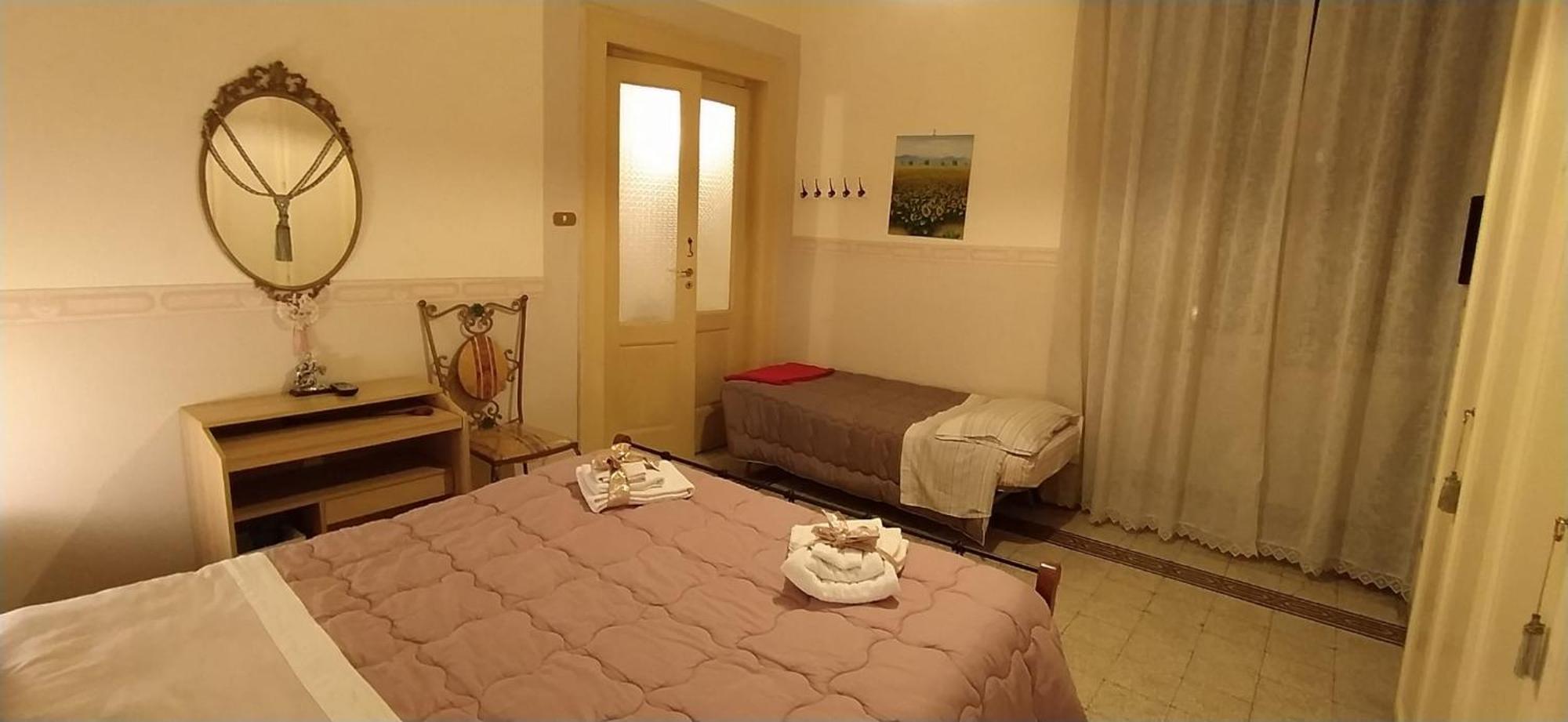 Casa Lillina A Toledo , Near Piazza Del Plebiscito Leilighet Napoli Eksteriør bilde