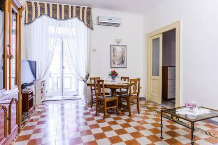 Casa Lillina A Toledo , Near Piazza Del Plebiscito Leilighet Napoli Eksteriør bilde